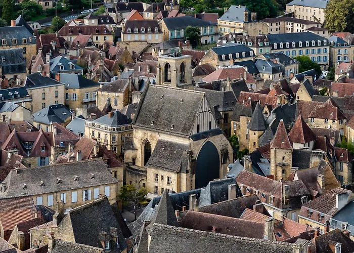 Maison En Pierre Avec Terrasse, Ideal Pour 4 Sarlat