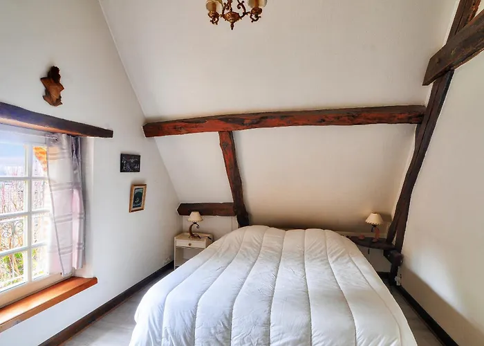 Maison En Pierre Avec Terrasse, Ideal Pour 4 *